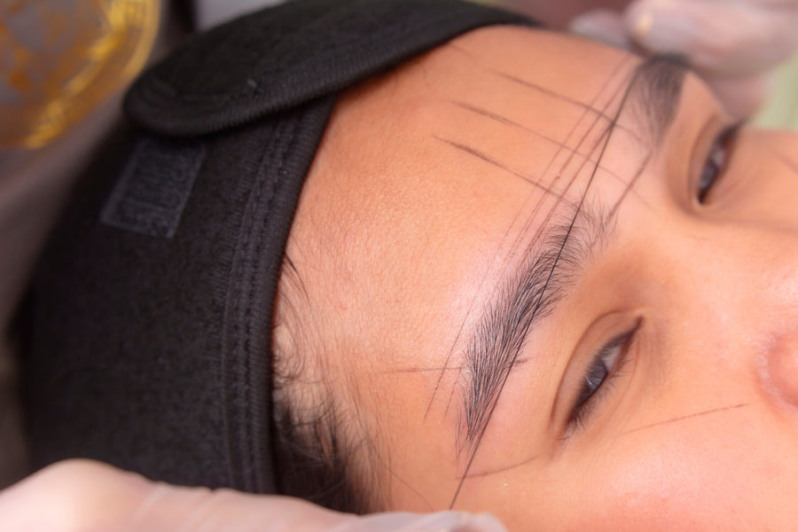 Deluxe Brow Shapping